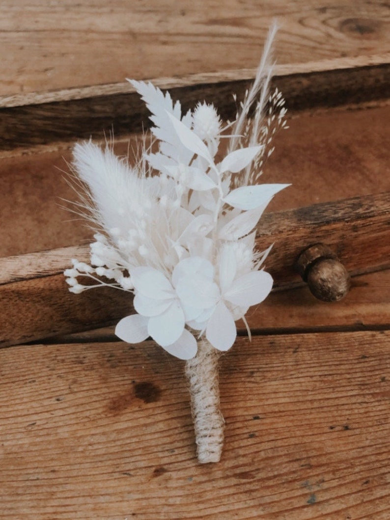 Boutonnière fleurie fleurs séchées et stabilisées Accessoire mariage coiffure Collection blanche marié témoins -Labo Sauvage