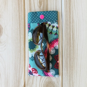 Mandala fabric sunglasses pouch, Colorful  Glasses case, Sunglass Sleeve, Gift forTeacher, Reading glasses case gift, Soft eye glass case