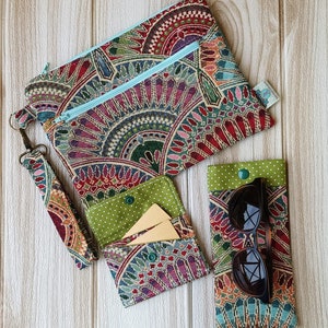 Set di 3 pezzi borsa, custodia per occhiali, porta carte mandala, Essential Trio: borsa, custodia per occhiali da sole e set porta carte mandala