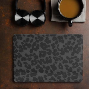 Black Leopard Mac Book Case Leopard Print Laptop Cover Elegant Animal Hard Bumper Aesthetic pattern for MacBook M2 M1 Pro, Air 13 14 16 inch
