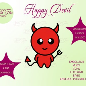 Könnte beinhalten: Ein roter Cartoon-Teufel mit Hörnern und einem Schwanz, der eine Heugabel hält. Der Text "Happy Devil" ist in einer kursiven Schrift über dem Teufel geschrieben. Der Text "Kommerzielle Lizenz inklusive" ist in einem weißen Kasten mit einer lila Sternform geschrieben. Der Text "Verschönern Sie Tassen Tassen Kleidung Taschen Endlose Möglichkeiten!" ist in einem weißen Kasten mit einer lila Sternform geschrieben. Der Text "Sofortiger Download von SVG & PNG" ist in einem weißen Kasten mit einer lila Sternform geschrieben.