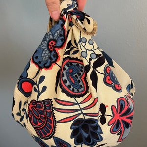 Knot Bag Furoshiki Multi-Functional Tote - Vintage Funky Floral Pattern