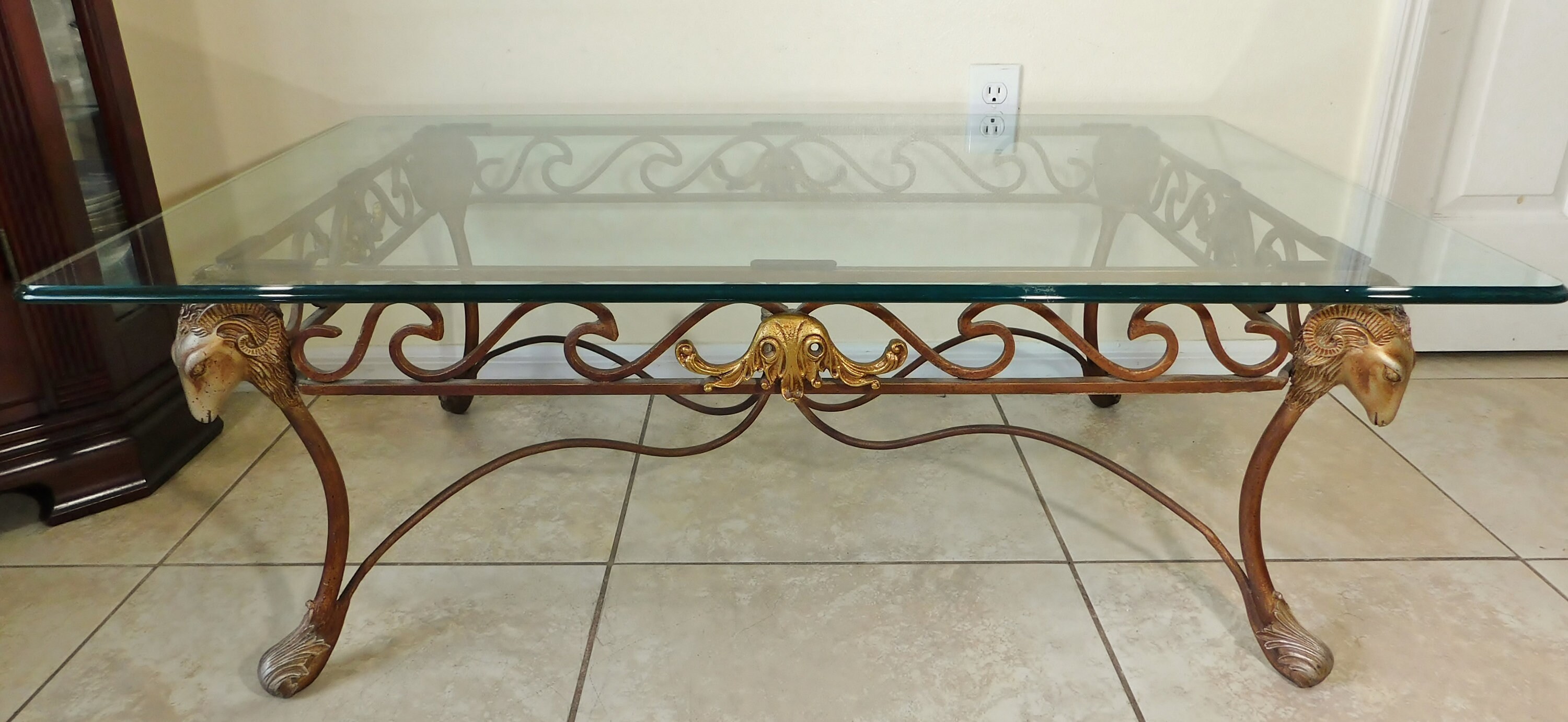 アンティークlion Glass Top Coffee Table Shop Gold Resin Lion Sitting Accent Table with Glass
