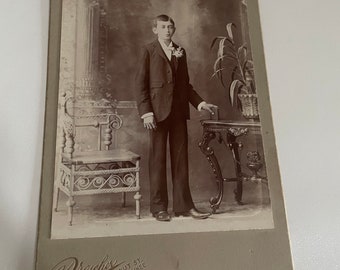Late 1800s cabinet card of a young man