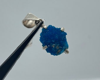 Sehr seltener blauer natürlicher Cavansit, Cavansit-Anhänger in Sterlingsilber 925, Brautqualitäts-Anhänger-Geschenk für Edelstein-Liebhaber sehr schön.