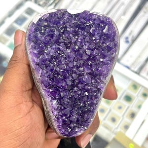 Raw Amethyst Druzy Geode With Stand, Uruguay origin AAA Quality, Amethyst With Stand, Self Standing Geode, Raw Quartz, Healing Crystals.