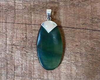 Colgante de plata esterlina con aventurina verde: joyería con piedras preciosas ovaladas