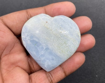 Großer Blauer Calcit Handstein,Herzförmiger Calcit,geschliffener blauer Calcit,Handschmeichler,geschliffene Steine,Heilkristalle und Steine