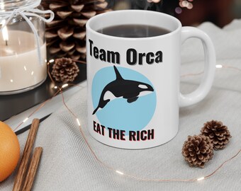 Taza Team Orca: ¡comienza tu día con propósito y pasión! Taza de cerámica, (11 oz) Taza de activismo Protstr