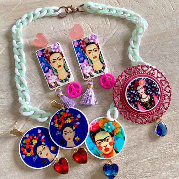 Lot de bijoux résine Frida Kahlo lot boucles d’oreilles collier broche destock atelier set bijoux colorés -