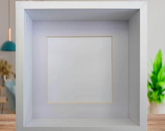 Marco de fotos 3D blanco de 8x8: pantalla con efecto sombra y soporte