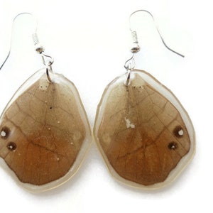 Pendientes de alas marrones de camuflaje de mariposa real, resina de alas de mariposa