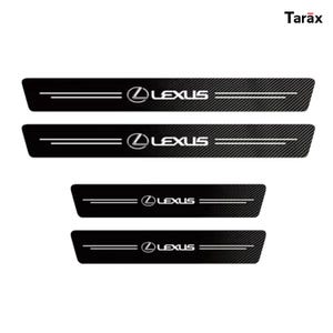Puede incluir: Cuatro protectores de umbral de puerta de coche negros con el logotipo de Lexus en blanco. Los protectores tienen un patrón de fibra de carbono y líneas blancas. La marca "Tarax" está en la esquina superior derecha.