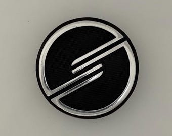 Insignia y emblema de la parrilla delantera del Nissan Sunny, hecho a mano, de fundición a presión, vintage.