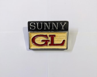 Emblema de metal fundido a presión hecho a mano para el maletero trasero del Sunny GL