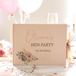 Księga Gości z personalizowanymi złotymi różami: Elegancki album na pamiątkę wieczoru panieńskiego