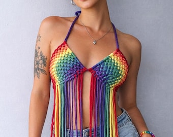 Pride regenboog macramé crop top, LGBTQ+ festivaloutfit, handgemaakte boho top, LGBTQ-kleding