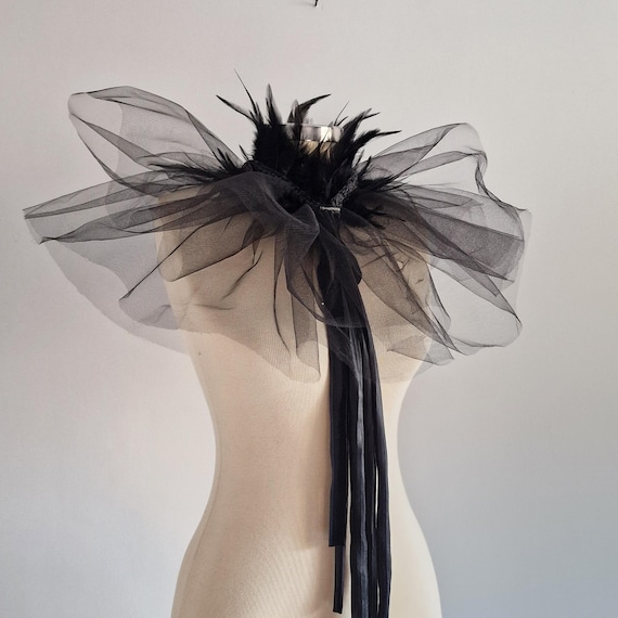 Dramatic Tulle Feather Macrame Neckpiece: Party Festival Stage Statement Dance Padded Collar