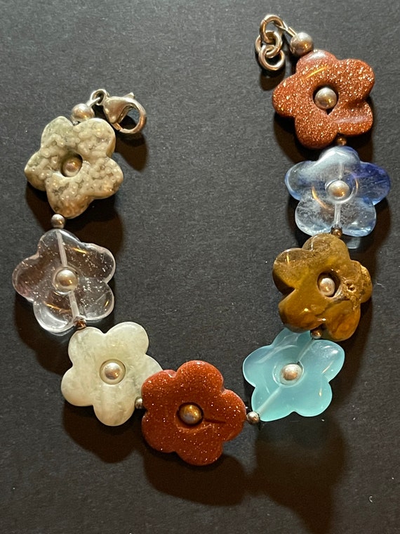 Flower shape Multi Stone Bracelet