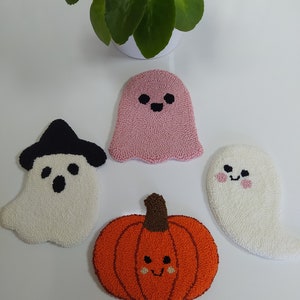 Spooky Pink Halloween Mug Rug, Pumpkin Punch Needle Coaster, Handmade Spooky Halloween Gift, Halloween Ghost Coaster