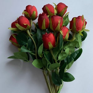 12 Red Rose Bud & Foliage Faux Bunch