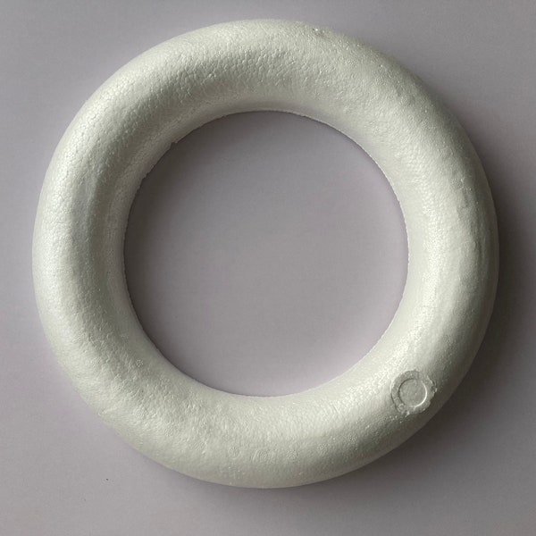 35cm Flat Backed Polystyrene Wreath