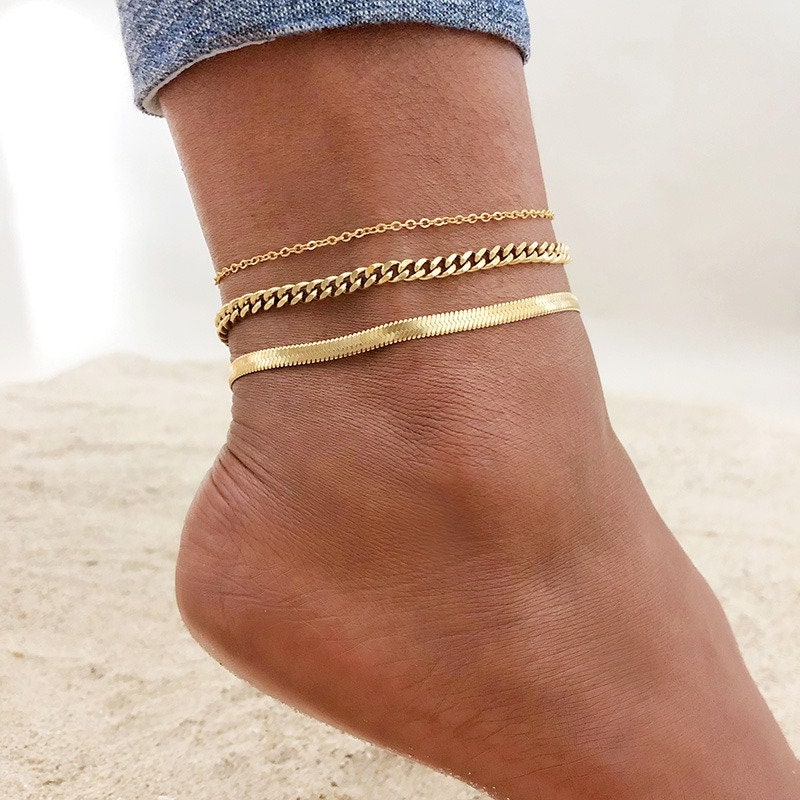 - Ankle With Ankle Bracelet Sweden Ankle Gold Anklet Thick Bracelet Gold Chain Bracelet Etsy Gold Chain Bracelet Ankle