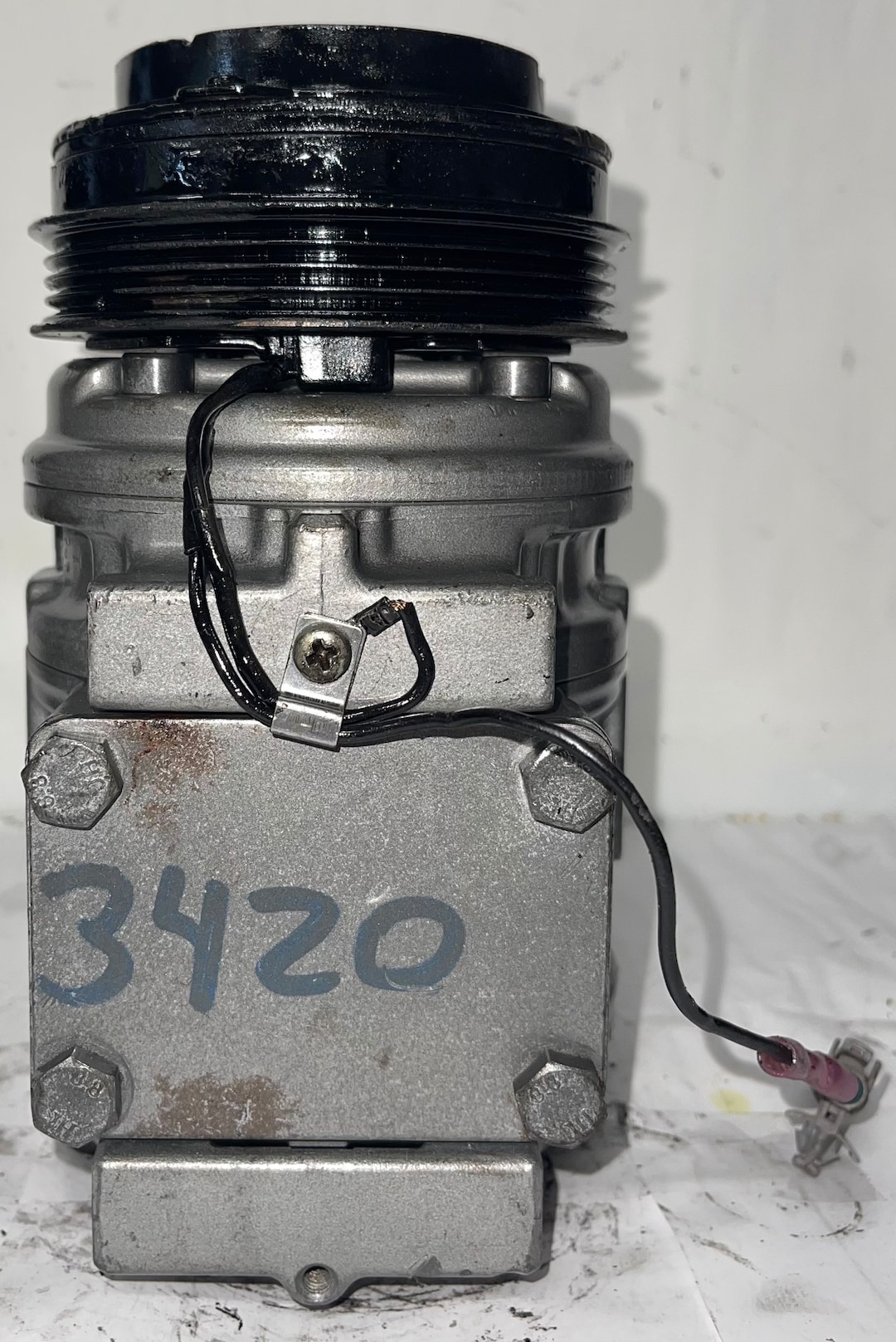 A/C Compressor For 1995-2004 Toyota Tacoma 2.4L 2.7L 3.4L – Replaces 8832035540