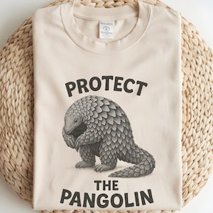 Pangolin Shirt –Animal Shirt for Wildlife Lovers & African Animal Enthusiasts – Show Your Support for Wildlife Conservation And Pangolins