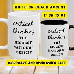 Lustige Anti-Trumpf-Kaffeetasse-Kritisches Denken Das größte Staatsdefizit, Anti-MAGA-Kaffeetasse, ideeller Humor, politischer Humor Becher