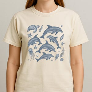 Dolphin Shirt 90s Style – Sea Animals Vintage Graphic Tee, Ocean Nature Shirt for Ocean Lover, Retro Sealife Aesthetic Gift Tee, Ocean Gifts