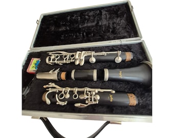 Artley 18s Prelude B-Flat Clarinet Student Model Easy Playability Hard Case Lock