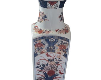 Imari Japanese Temple Vase – 10" Tall – Floral Design with Gold Trim Backstamped