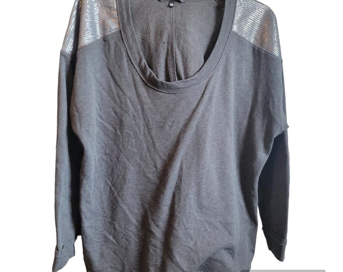 Victoria Secret Supermodel Essentials Grey Shirt Size L Sequence Shoulders Soft
