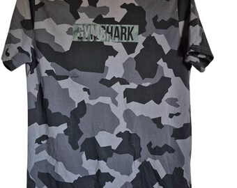 Gymshark Ladies Top Size Medium Camo Athleisure Workout Military Logo