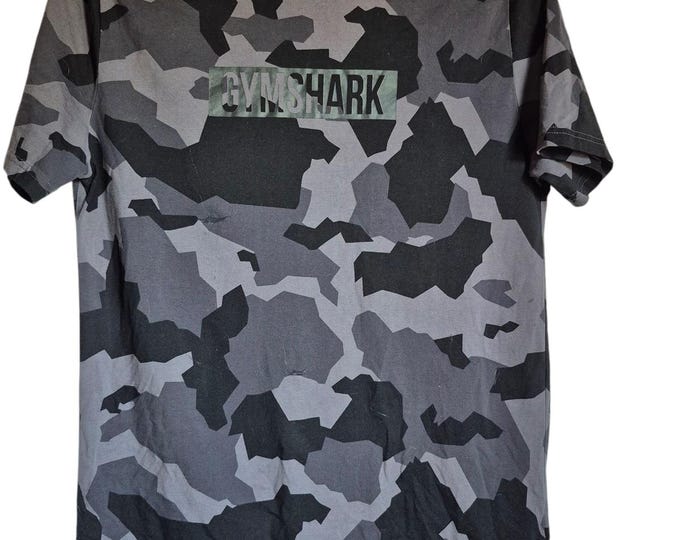 Gymshark Ladies Top Size Medium Camo Athleisure Workout Military Logo