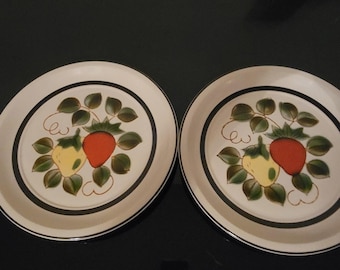 Vintage MCM 70s Strawberry Stoneware Dinner Plates Sears Japan HandPainted Set 2
