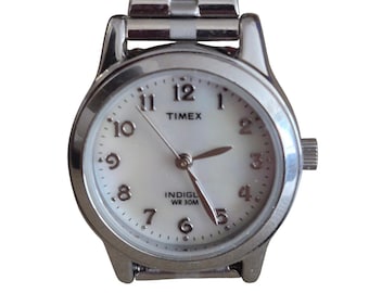 Vintage Women’s Timex Watch Metal Bracelet Analog New Battery Indiglo MOP dial