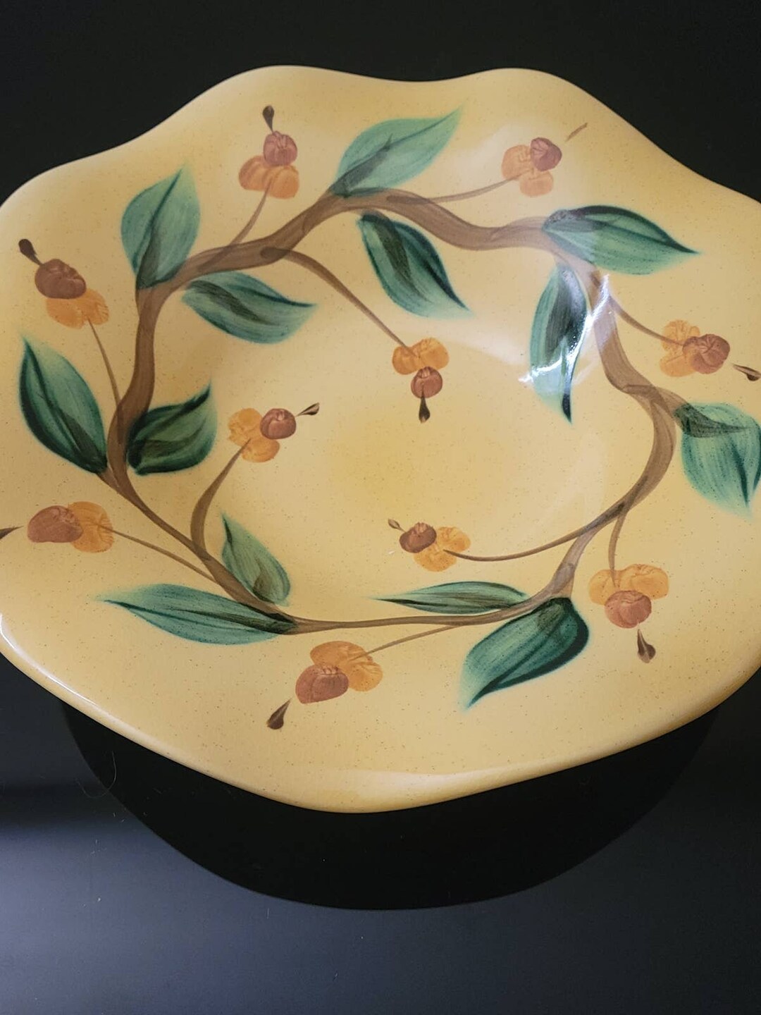 Gail Pittman Pottery Large Yellow Bowl Scallop Edge Acorn Etsy