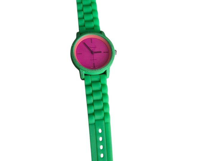 Geneva Platinum mens ladies sport watch stylish Showy Minimalist New Battery
