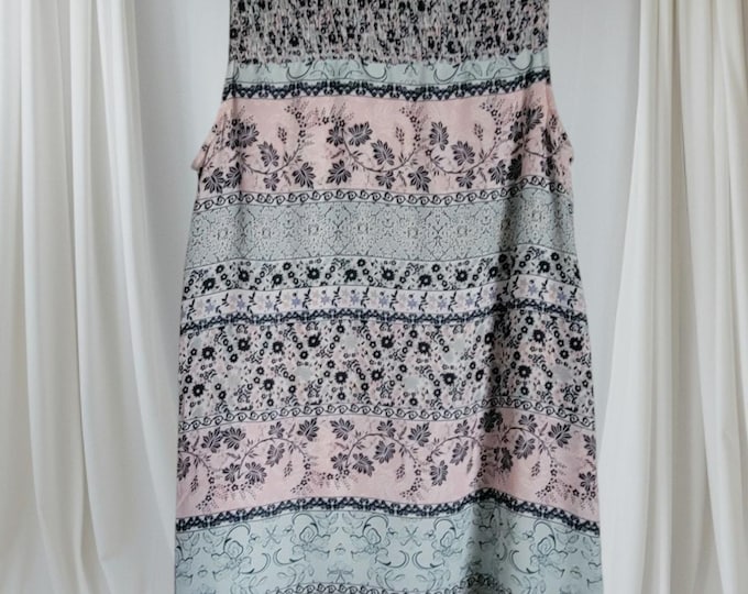 RetroVintage City Triangles Dress Med Pastel Lined Smocked Empire Ruffle Collar