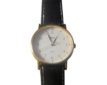 Timex LA Cell Ladies watch 33 MM Leather Band Quartz New Battery Vintage