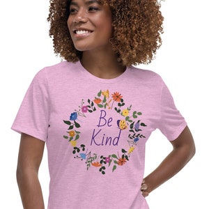 Camicia Sii gentile, Camicia di gentilezza, Maglietta di gentilezza conta, T-shirt Boho floreale, Camicia Hippie Sii gentile, T-shirt di gentilezza di fiori retrò, Bella Canvas