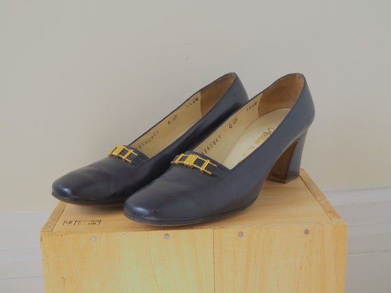 Vintage Ferragamo Size 6.5 / Navy Ferragamo / Fer… - image 1