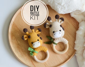 Ensemble de kit de crochet bricolage premier hochet girafe, cadeau amigurumi pour amateur de crochet, cadeau bricolage nouvelle maman, projet de hochet jouet au crochet facile