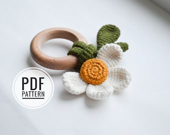 Daisy baby rattle easy crochet pattern, cute crochet flower for baby box