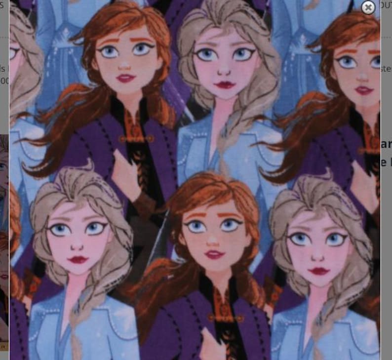 K&ouml;nnte beinhalten: Ein farbenfroher Stoff mit einem sich wiederholenden Muster aus zwei weiblichen Figuren aus dem Animationsfilm Frozen. Die Figuren sind mit langen Haaren dargestellt und tragen blaue und violette Outfits. Der Stoff ist ideal f&uuml;r Bastelprojekte wie Kleidung, Accessoires und Dekoration.