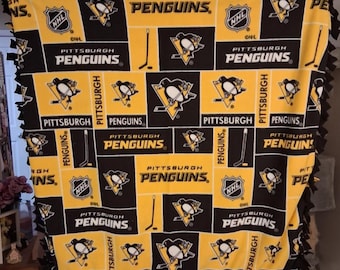 Manta polar hecha a mano con estampado de los Pittsburgh Penguins