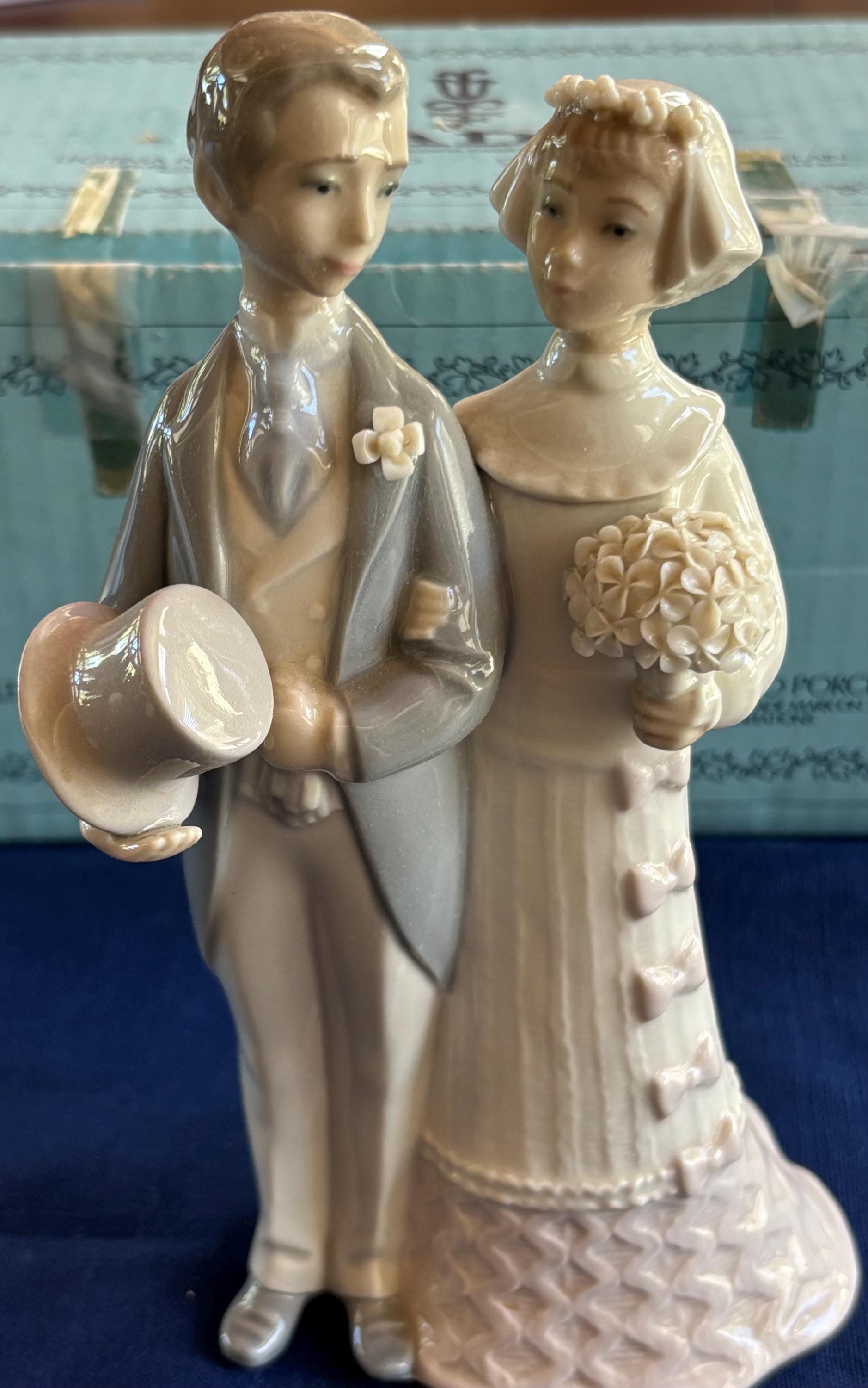 リヤドロ ウェディング 結婚式 0 Lladro LLADRO 愛のワルツ 置物