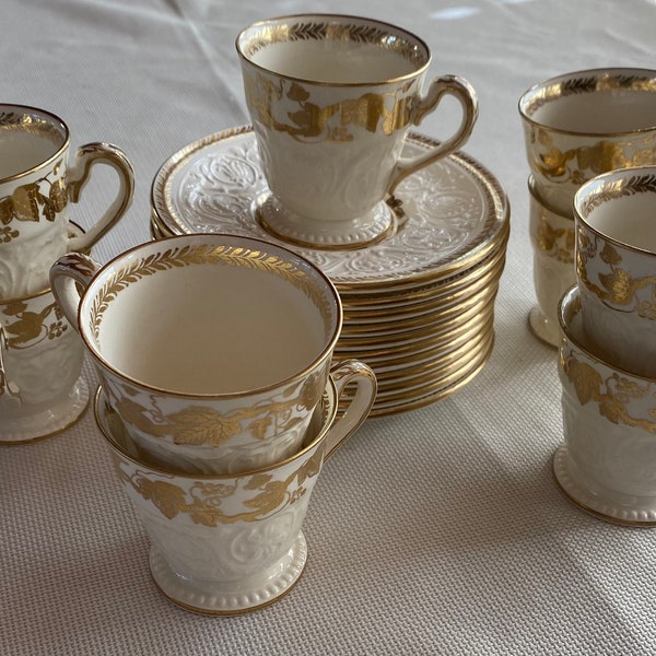 Beautiful Wedgewood Patrician “Golden Ivy” Demitasse Set